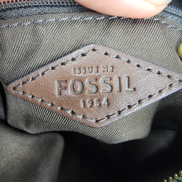 Fossil Explorer Turquoise Leather Foldover Crossbody Bag - Picture 8 of 9